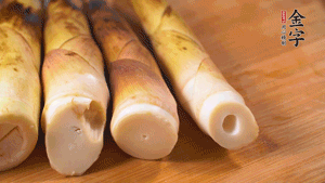 春筍剝?nèi)ネ鈿ぃ谐蓾L刀塊。