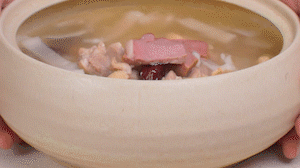 出鍋前5分鐘加鹽調(diào)味。