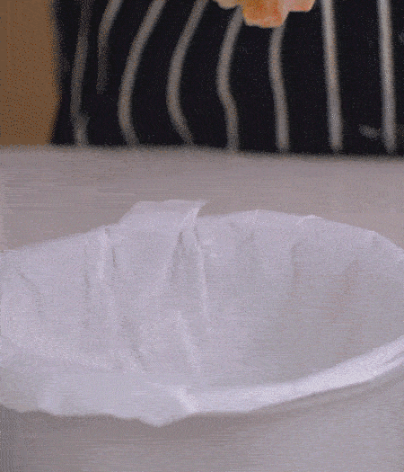 放到容器中，30-36攝氏度的地方發(fā)酵2次。