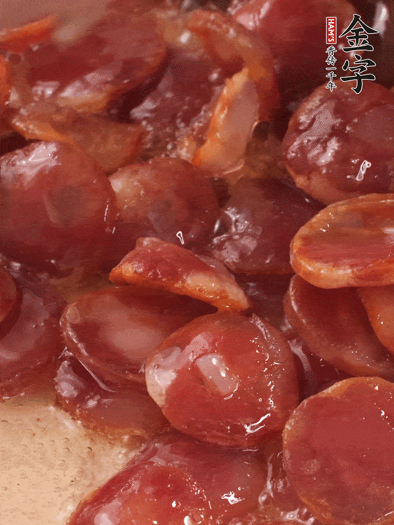 絲苗米洗凈后，用1.5倍水煮至6分熟（偏硬的質(zhì)地），網(wǎng)篩撈起瀝干水分備用。